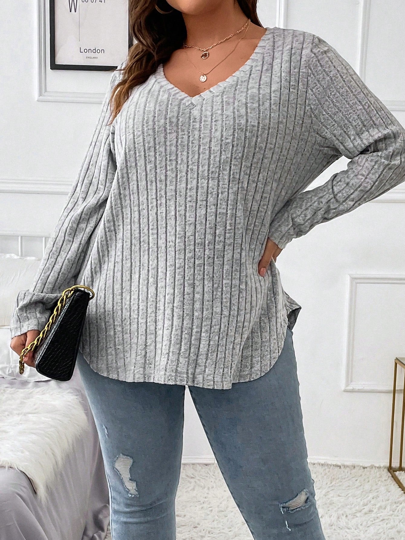 Essnce Plus V Neck jumpier - Beautygiftsonline 